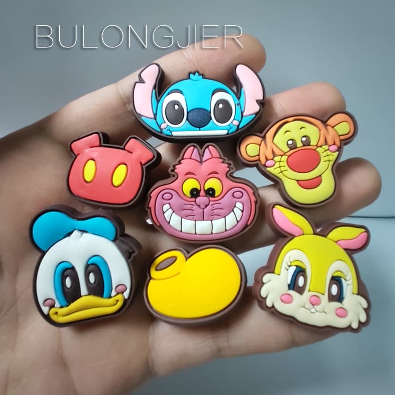 Shoe Decoration for Pins Desenho infantil Com Botão Encanto