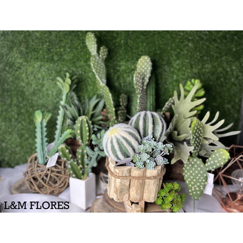 Suculentas/Cactos artificiais a unidade de tamanhos variados, perfeitos para decorar sua casa, jardim, festas e eventos