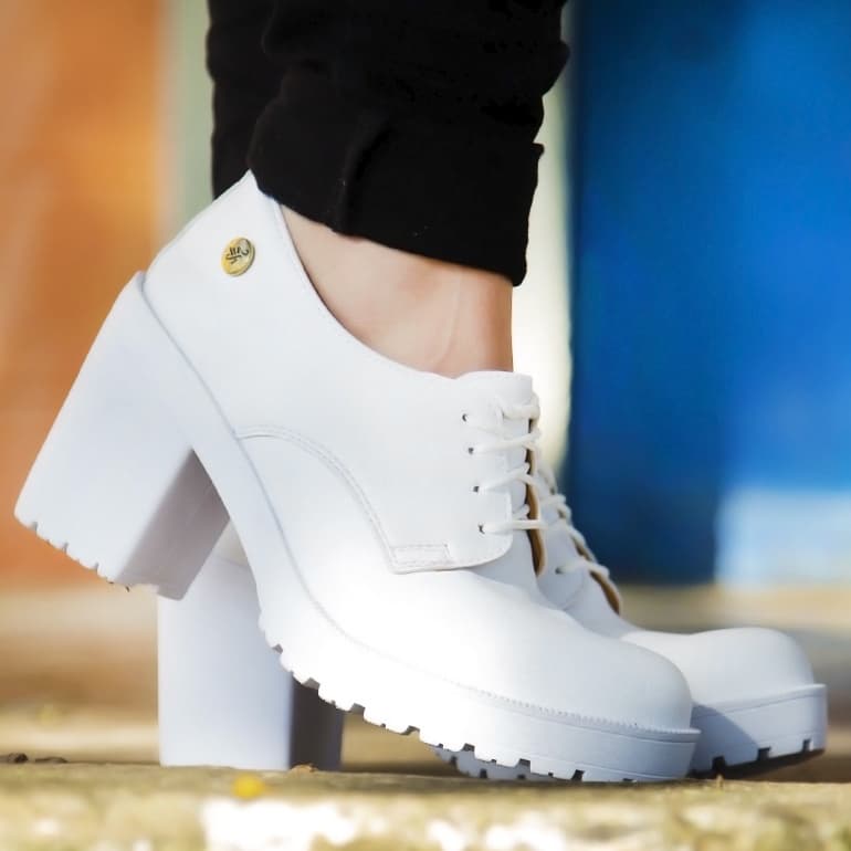 Sapato Oxford Feminino Tratorado Salto Verniz Estilosa