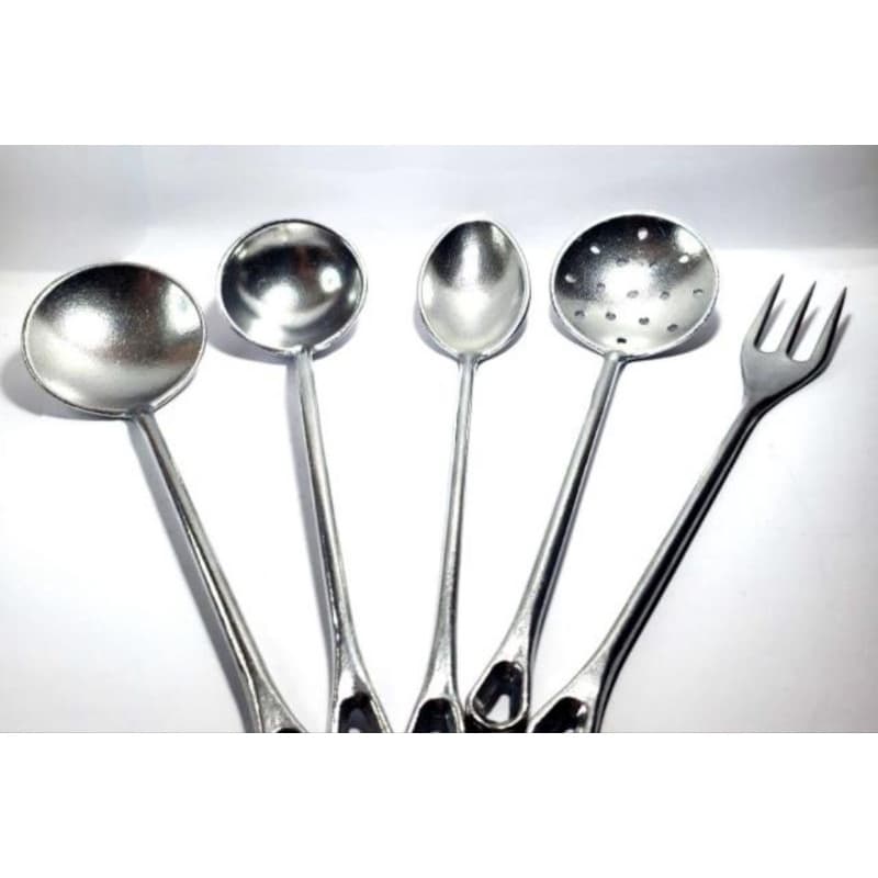 Colheres em alumínio batido kit com 5 un 32 cm de comprimento