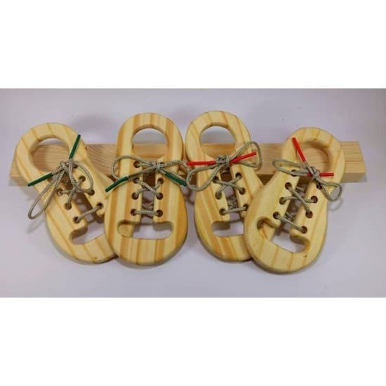 Alinhavô Tênis de Madeira