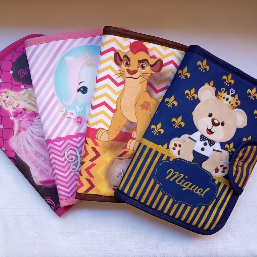 Capa de Caderneta de Vacina Impermeável personalizada diversos temas porta documentos do bebê