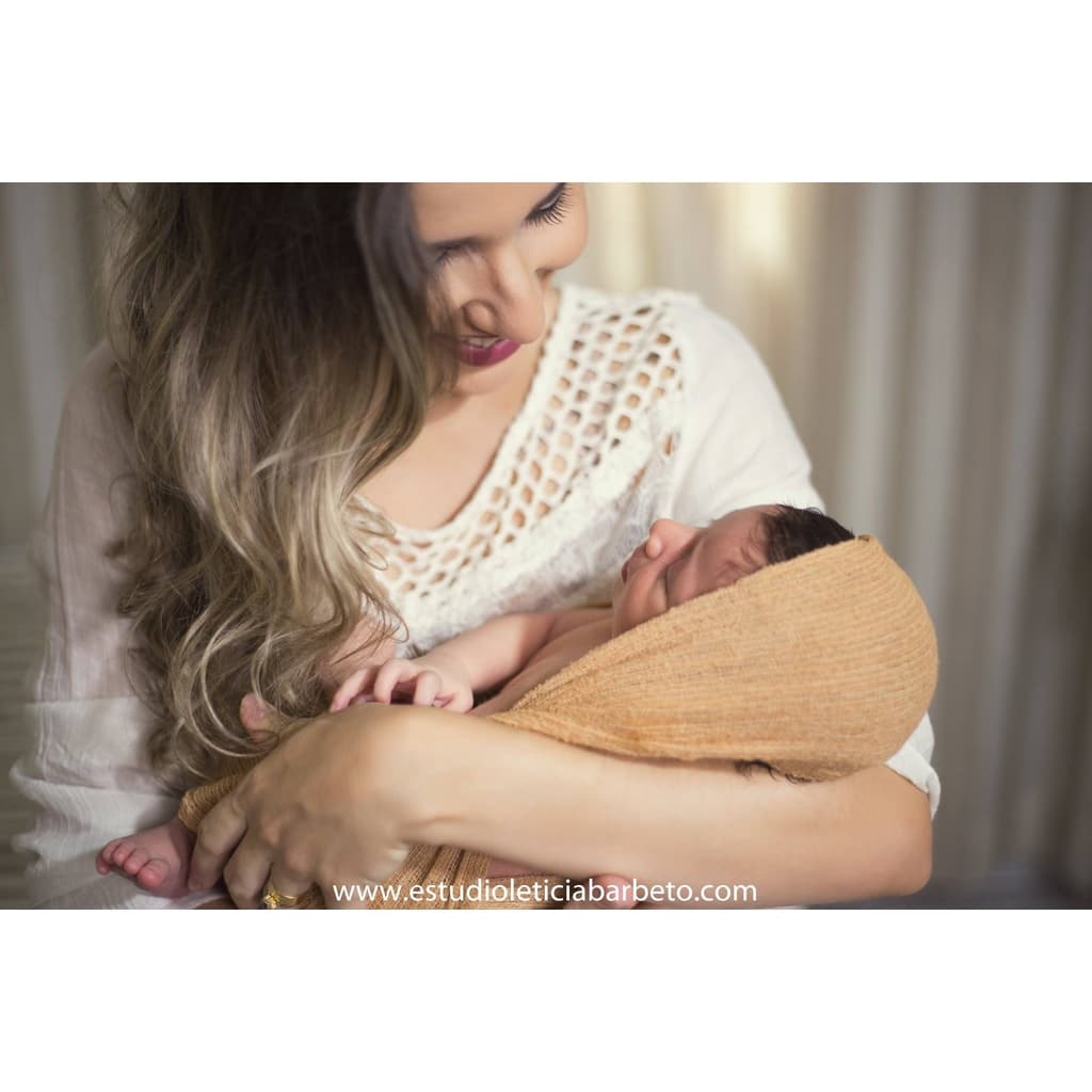 Wrap newborn para fotografia cor cafe com leite 04