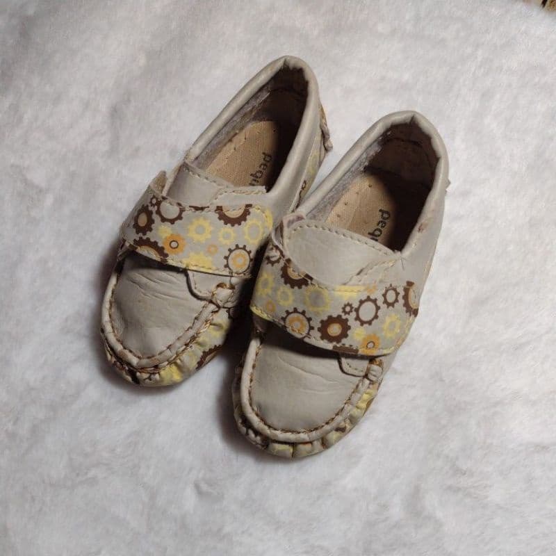 Sapato infantil Pequito USADO nude Tam 20