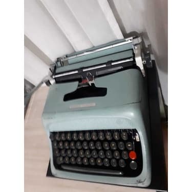 Máquina De Escrever Olivetti Studio 44 Revisada