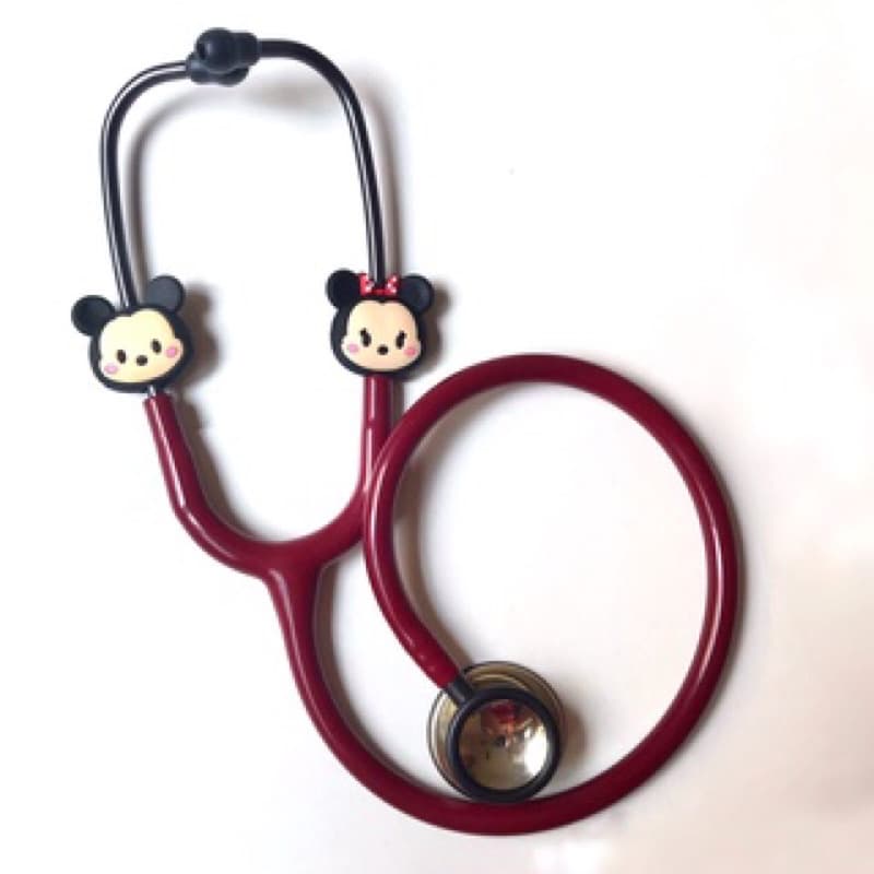 Agarradinho/Enfeite/Pin/Broche para Estetoscópio Personagens