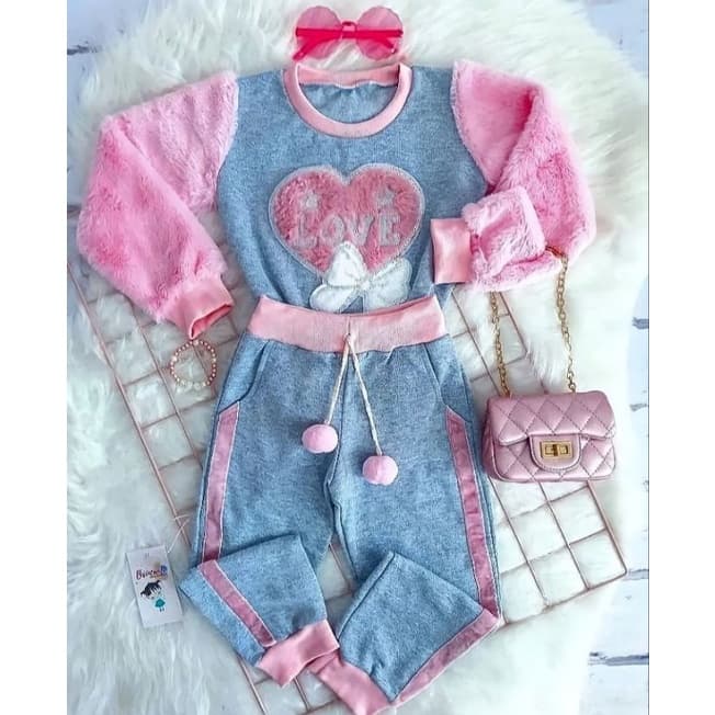 Conjunto de Menina Infantil/Juvenil Feminino Pelinho Love Moda Inverno de Criança Blusa de Frio
