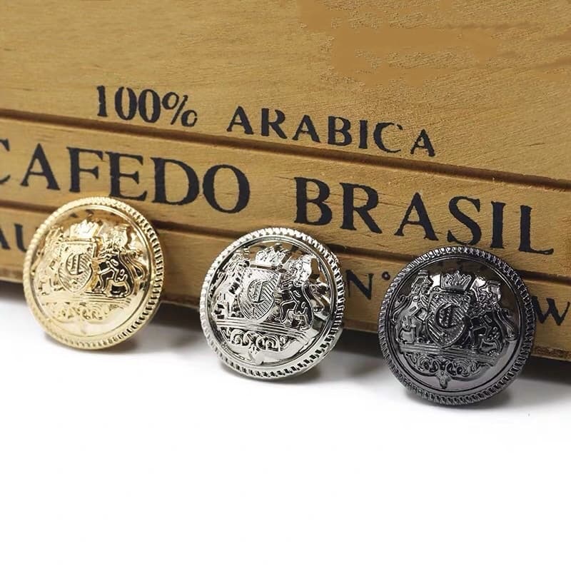 10 Peças/Lote 15/20/25mm Roupas De Metal Do Vintage Botões Jaqueta Estilo Da Faculdade Britânico Coroa Decorativos