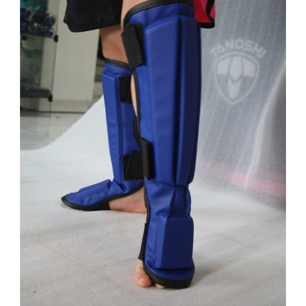 Caneleira Infantil MuayThai Sanda Kick Anatômica para crianças até 9 anos e 1,20m no máximo