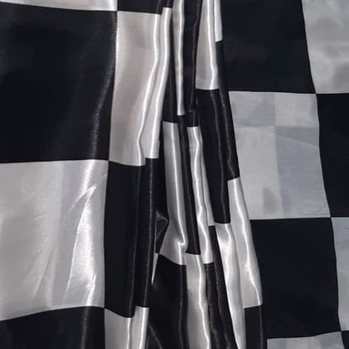 Tecido Cetim Quadriculado De Branco Com Preto 3.50 Metros Por 1.50 De Largura