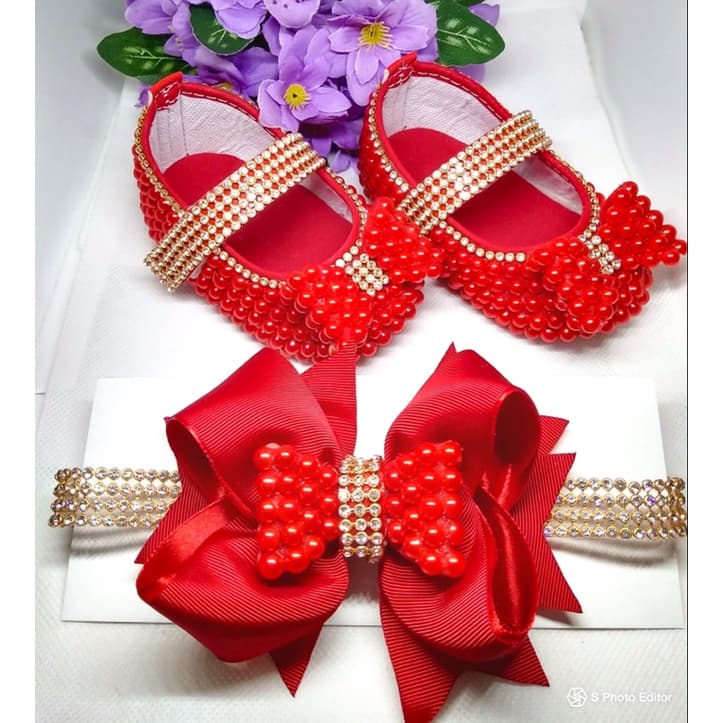 Sandalia para bebes de pérolas com tiara vermelha