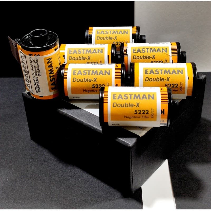 Filme/Película Kodak EASTMAN DOUBLE-X 5222 P&B - Rebobinado