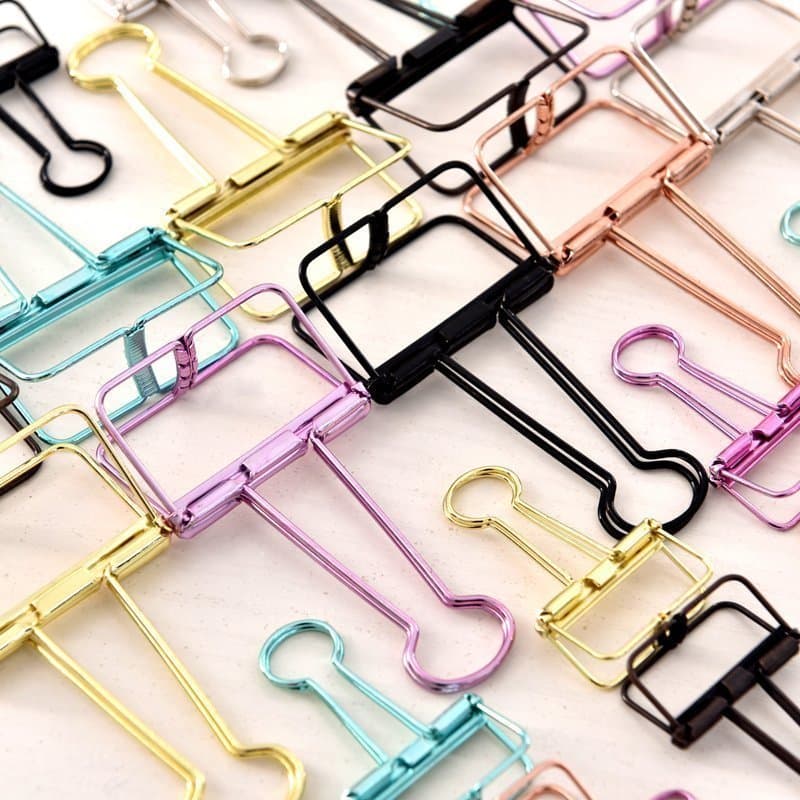 8 Cores Opcional De Armazenamento De metal Oco Longo Cauda Clipe binder Cor S / M / L bill Clipe dovetail Clipe Bonito Livro Clipe