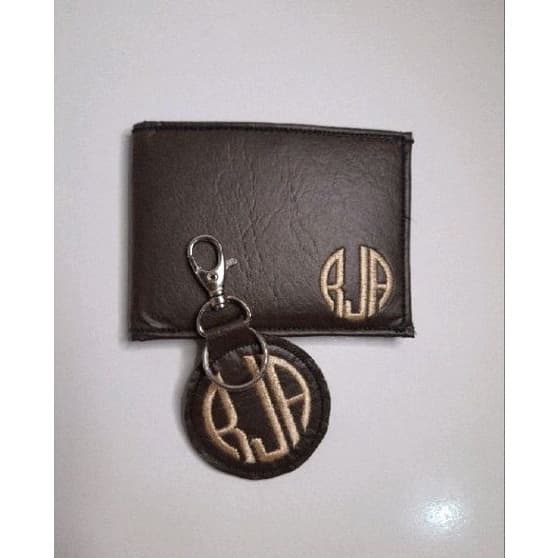 kit presente  / Carteira ou Porta Cartão + Chaveiro personalizado bordado / COM BLOQUEADOR DE APROXIMAÇÃO NFC / EVITE SER ROUBADO