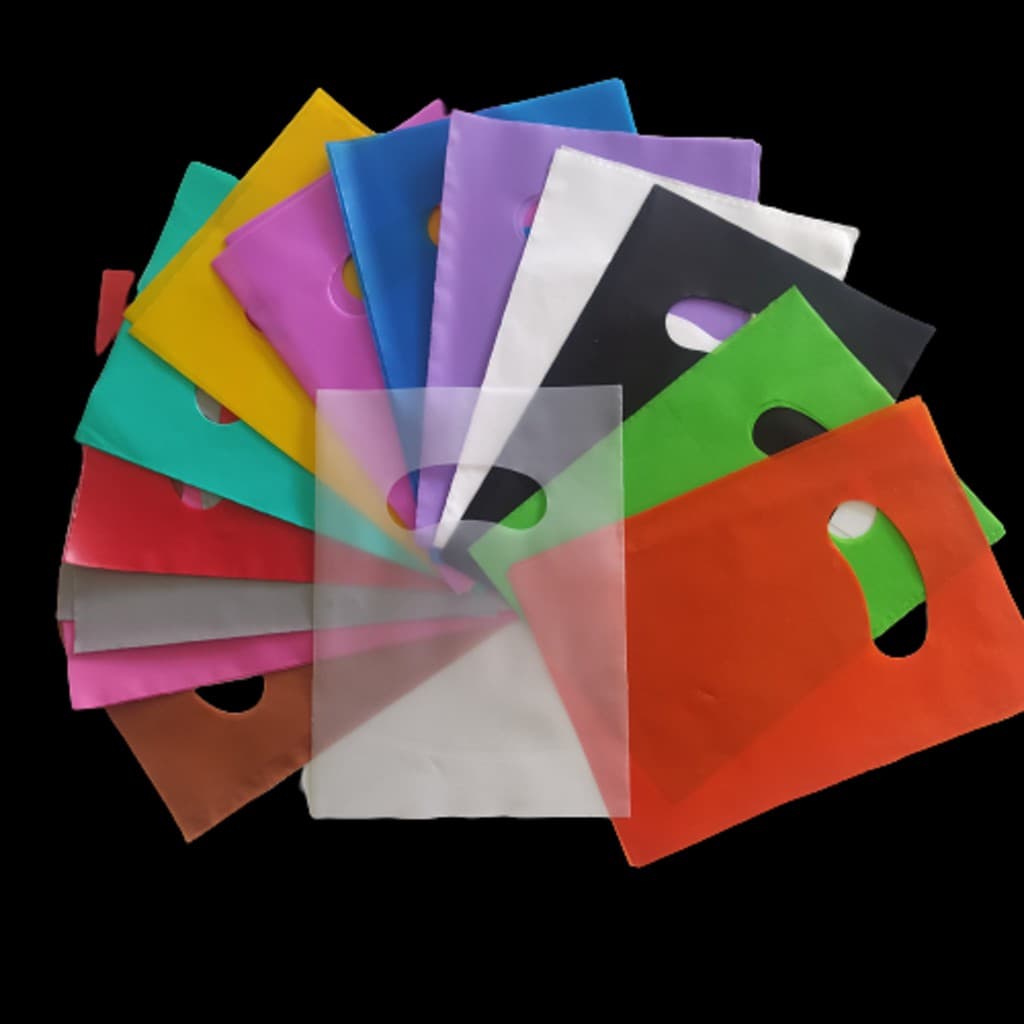 50 mini sacolas plásticas para semijoias medida 16x20.