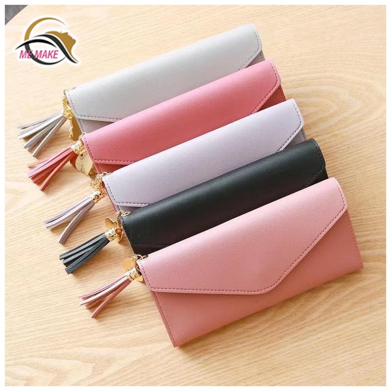 Carteira Feminina de Couro Sintético com Chaveiro Charmoso!