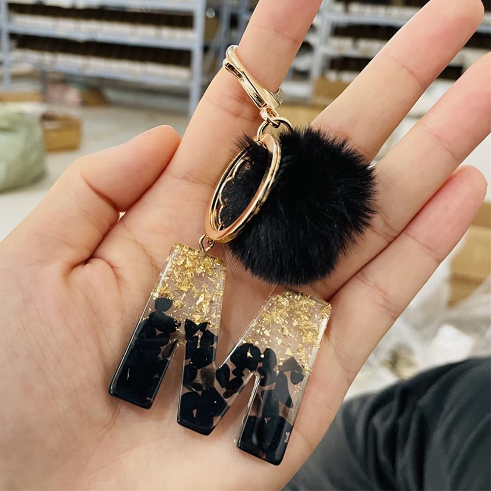 Chaveiro Preto Pompom Carta Glitter Gradiente Resina A-Z Iniciais Alfabeto Pingente Mulher Bolsa Telefone Decorativo Presente