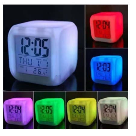 Relógio Despertador Digital Cubo Led Muda 7 Cores Colorido