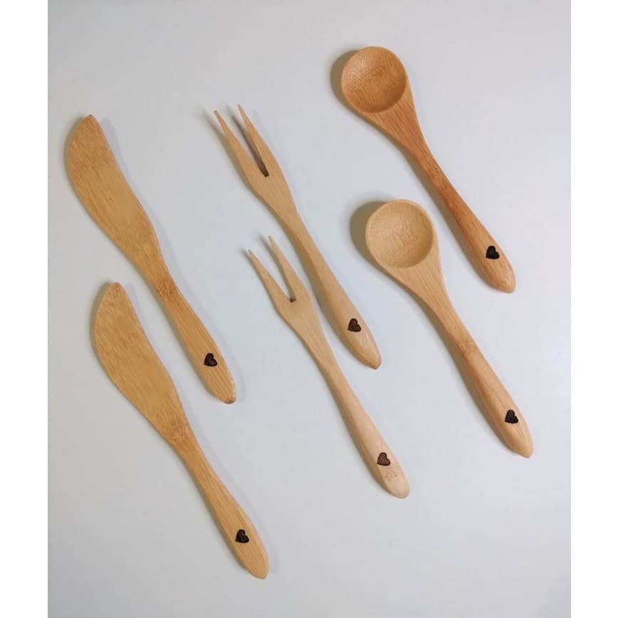 Kit 2 Espátulas + 2 Garfinhos + 2 Colher em Bambu Personalizda