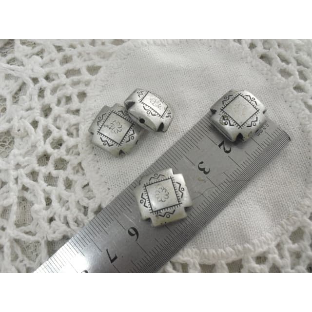 miçanga entremeio cinza prata fosco 2 pçs