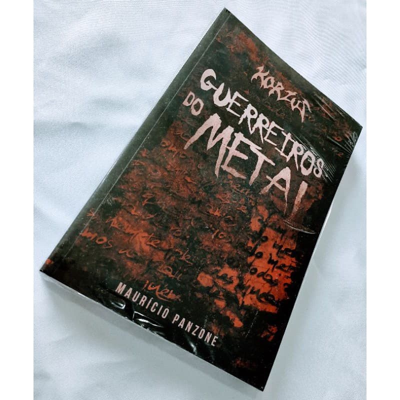 Livro Korzus Guerreiros do Metal (Lacrado)