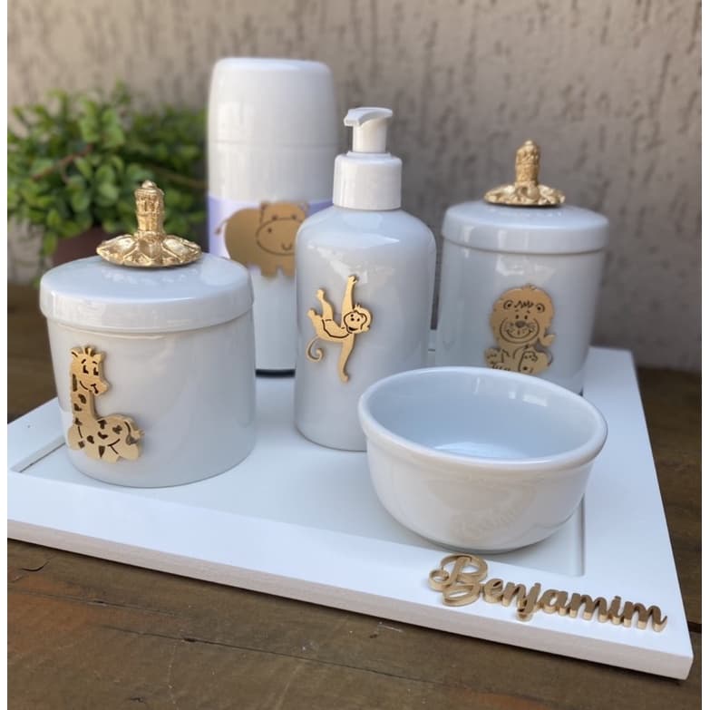 Kit higiene  safari porcelana com nome para decoração