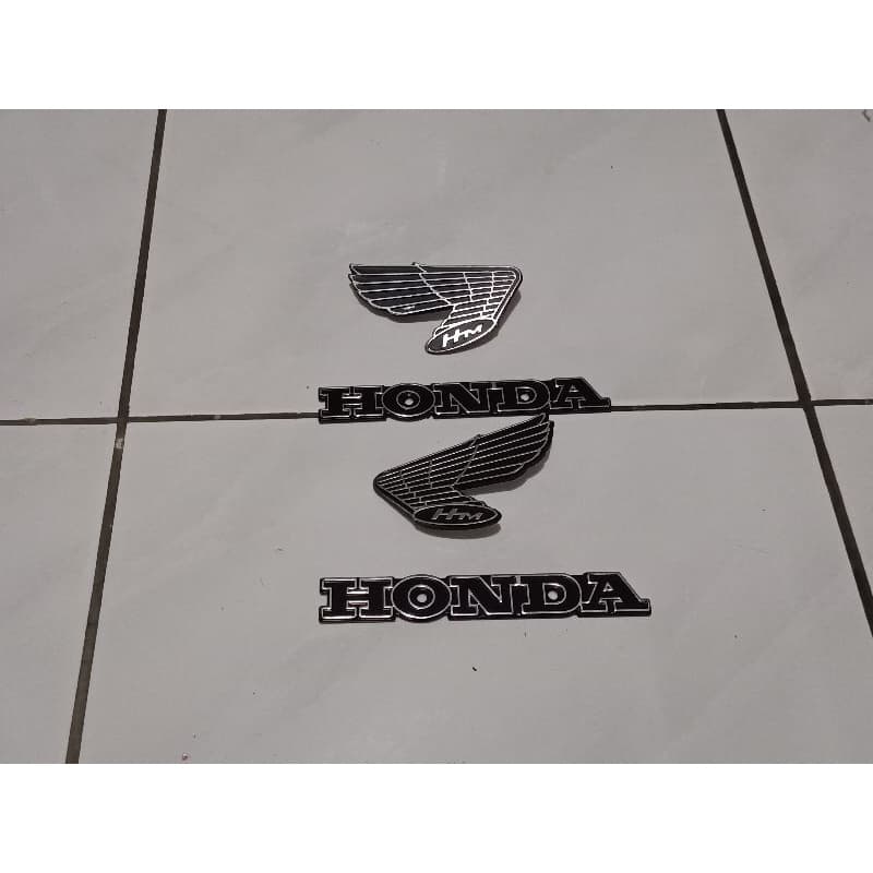 Emblema Do Logotipo Tanque Preto Elástico Importado CB GELATIK