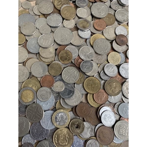 Lote com 100 moedas sem repetir tipo, vários países para coleção