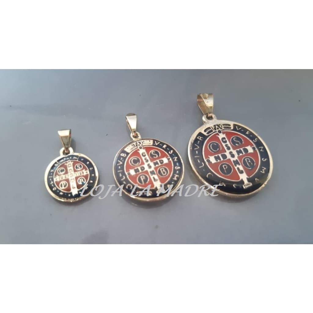 Pingente Medalha de São Bento dourada resinada colorida 1,5cm 2cm ou 2,5cm