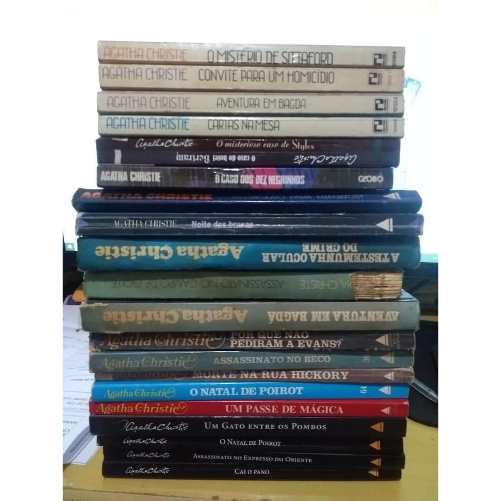 Livros da Agatha Christie - Romance Policial/ Mistério/ Crime/ Detetive/ Investigação/ Hercule Poirot