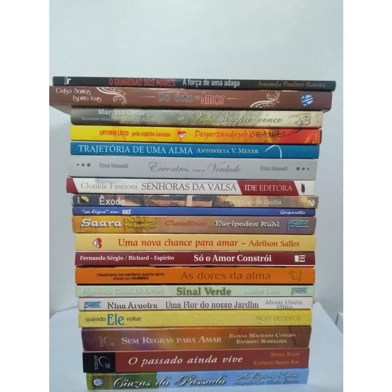 Livros usados romance espírita