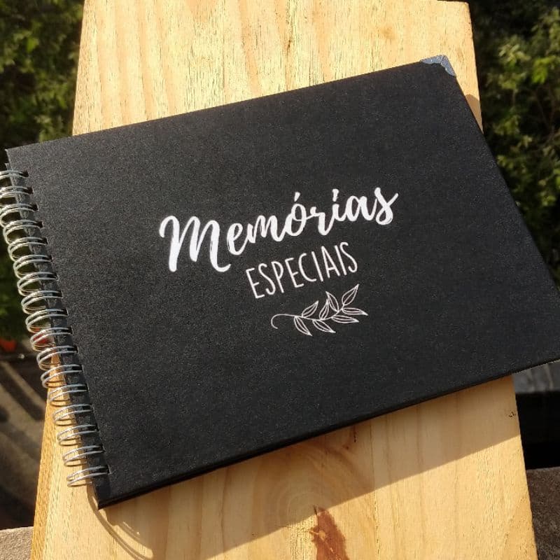Álbum Scrapbook Capa Dura e Miolo Preto Scrapbook