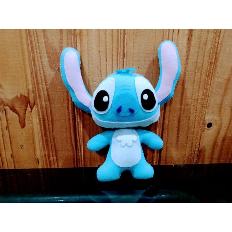 Personagens em feltro