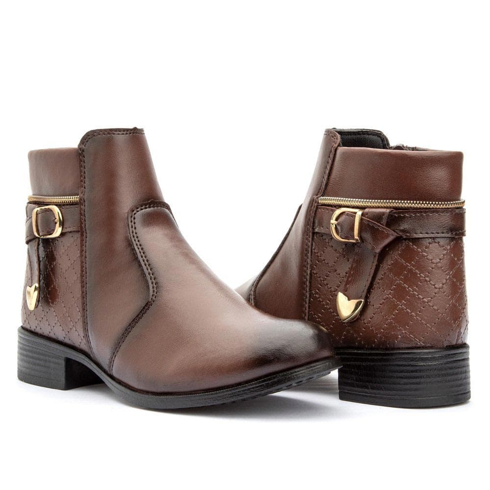 Bota Coturno Feminina Outono/Inverno – Estilo e Conforto | Bota Cano Curto com Salto Baixo e Detalhes Dourados