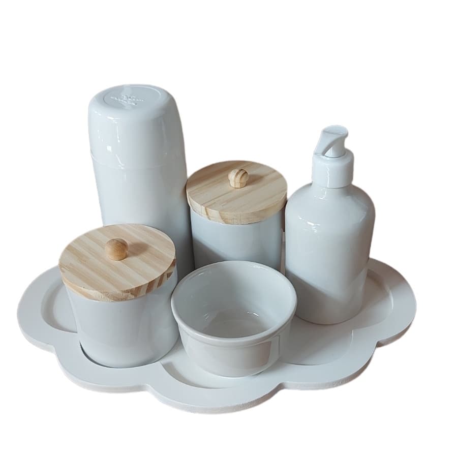 Kit Higiene Bebê Porcelana Branca com tampa madeira bandeja Nuvem branca maternidade menina menino