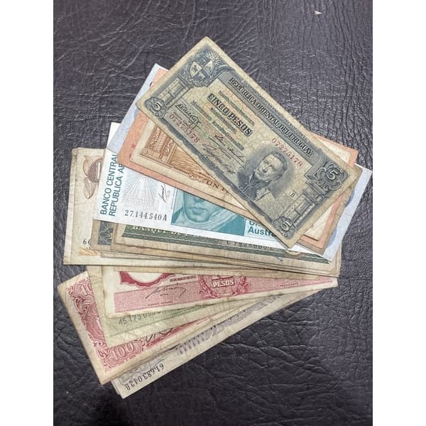 15 cedulas estrangeiras aleatórias(diferentes)