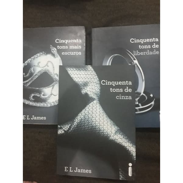50 tons de cinza - Trilogia completa - ÓTIMO ESTADO! E. L. James