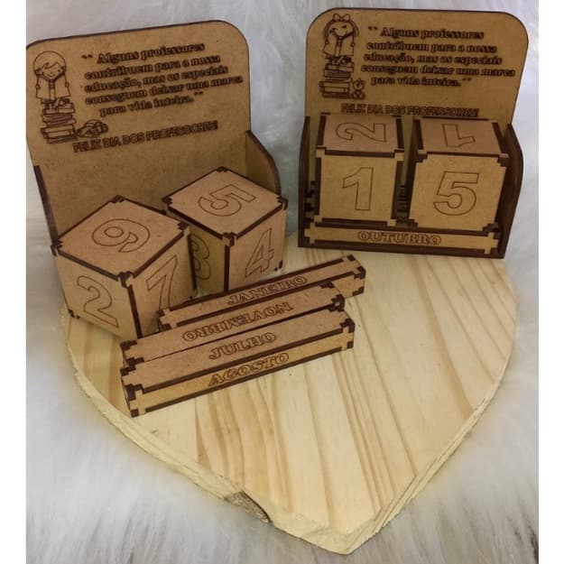 Calendário de mesa personalizado