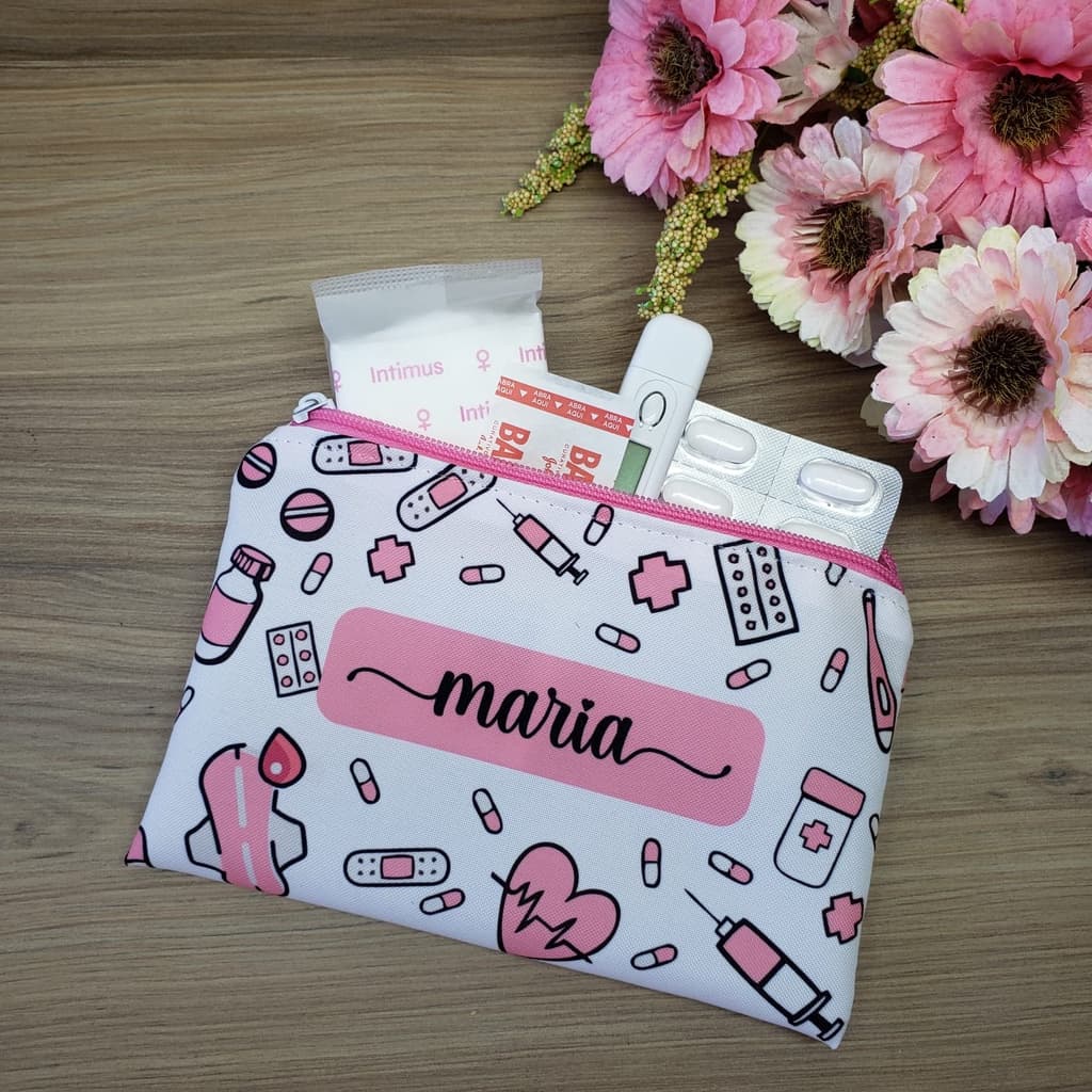 Nécessaire Farmacinha Personalizada com Nome – Ideal para Viagens e Bolsa.