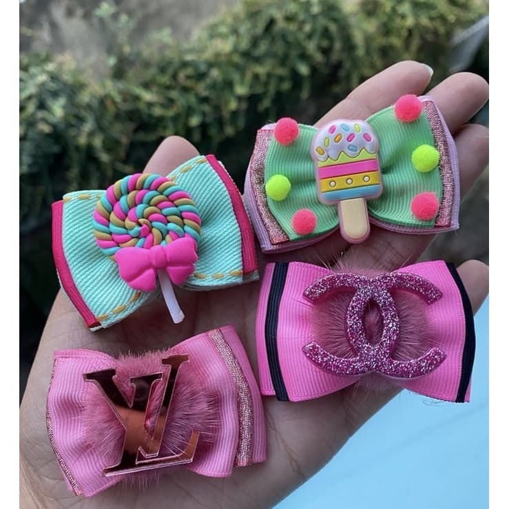 Lacinhos Pet para Cachorra – Laços Delicados e Fofos