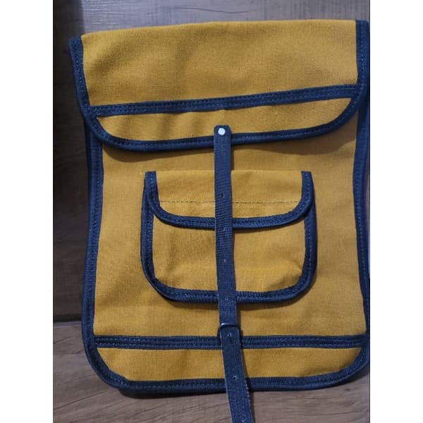 Bornal em lona encerada/ Bolsa tira-colo/ Lona de caminhão