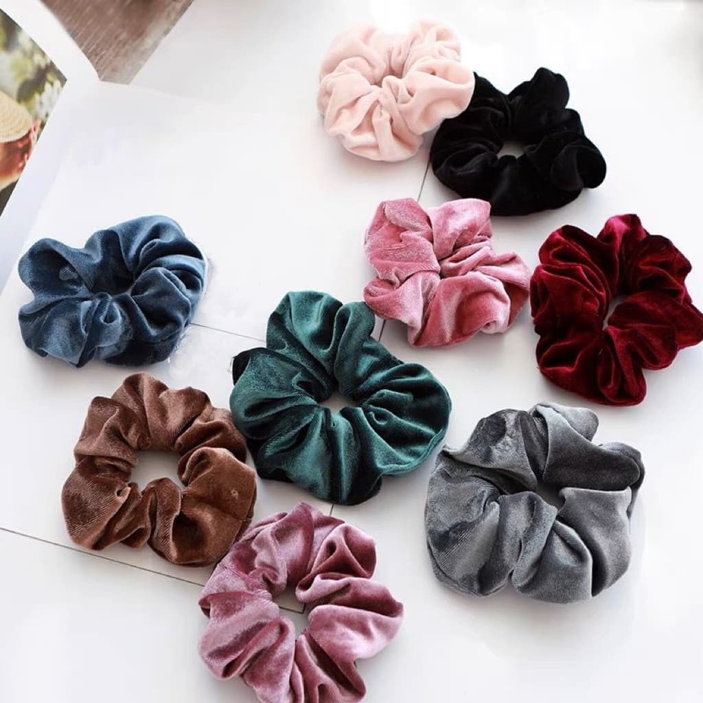 Kit 12 Elastico Scrunchies de Veludo sortidos xuxinha com frufru amarrador de cabelo.