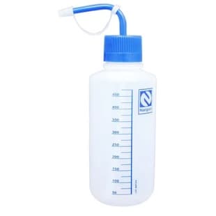 Pisseta Graduada 125ml, 250ml, 500ml e ou 1000ml, em Polietileno Atóxico (PE), Bico Curvo, em 6 cores, Marca Nalgon