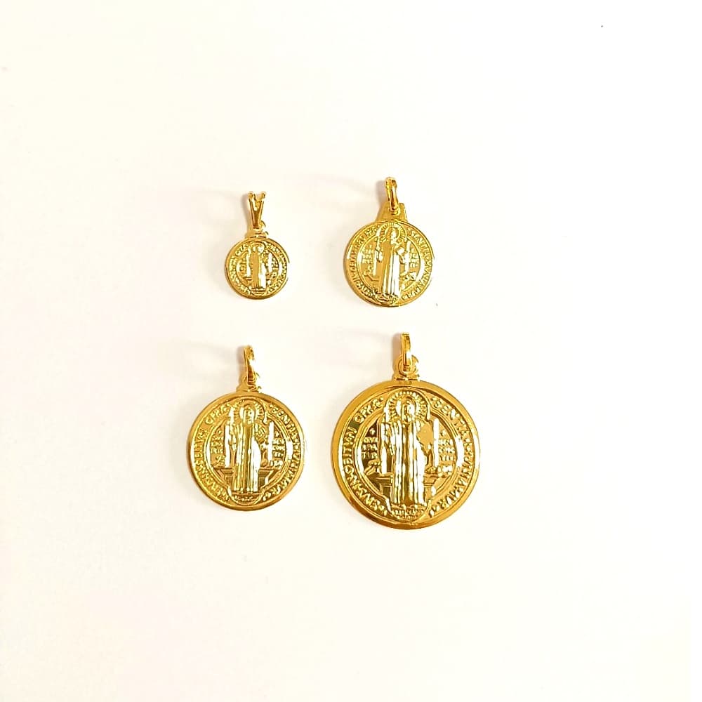 Pingentes Bijuterias Banhados a Ouro de São Bento Com Diversos Tamanhos