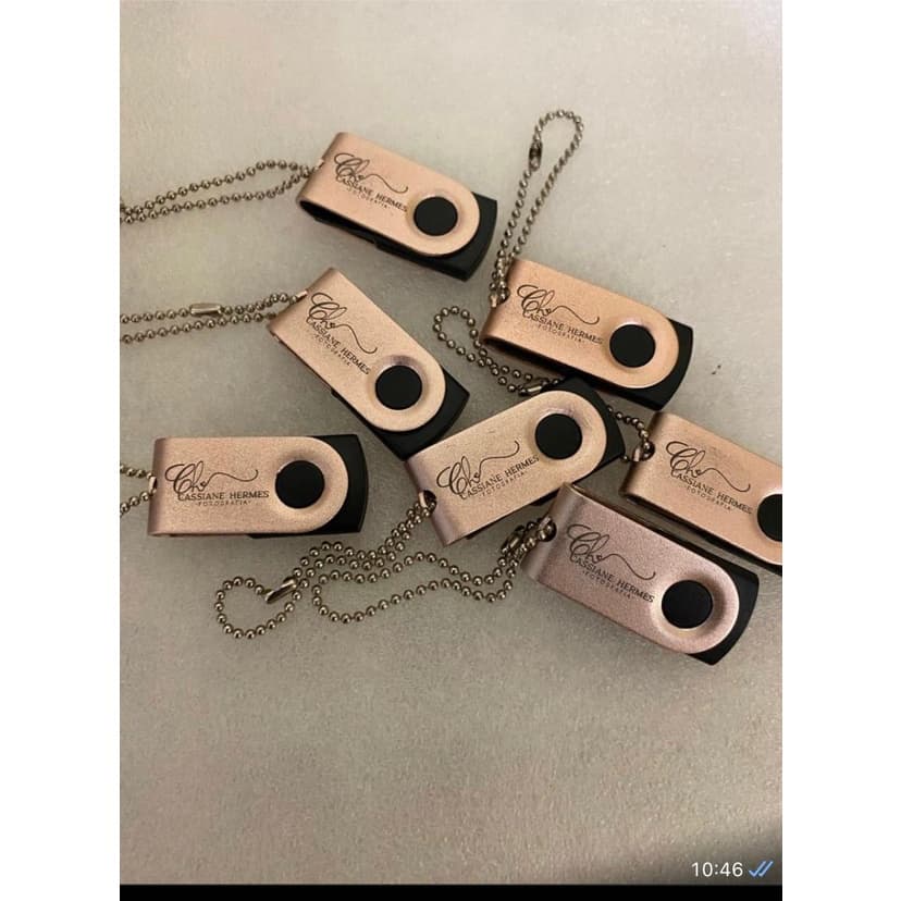 Mini Pen Drive Giratório colorido preto,vermelho,rose,dourado,prata,azul,4gb/8gb/16gb/32gb ( Minino 5 Gravação a Laser )