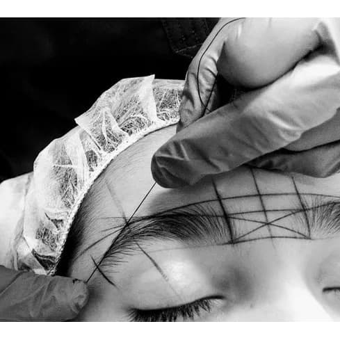 Linha Pigmentada De Marcação Design De Sobrancelhas