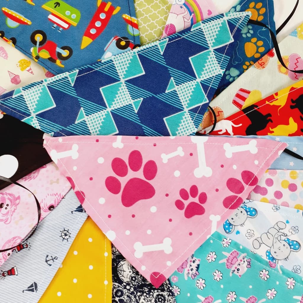Bandanas pet kit com 12 unidades, bandanas para caes e gatos, banho e tosa.
