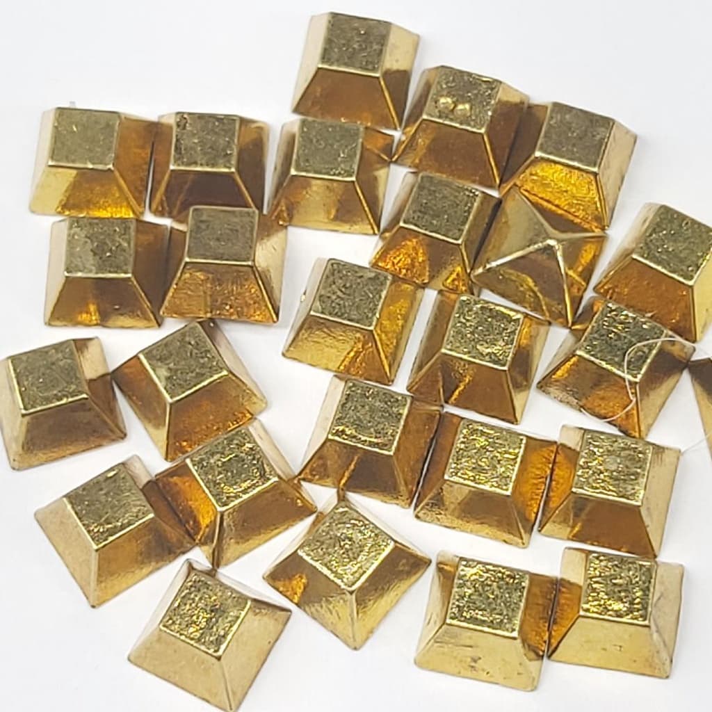 Spike Quadrado 25 un 7mm termocolante metal Ouro 	8555 025 - 312A24