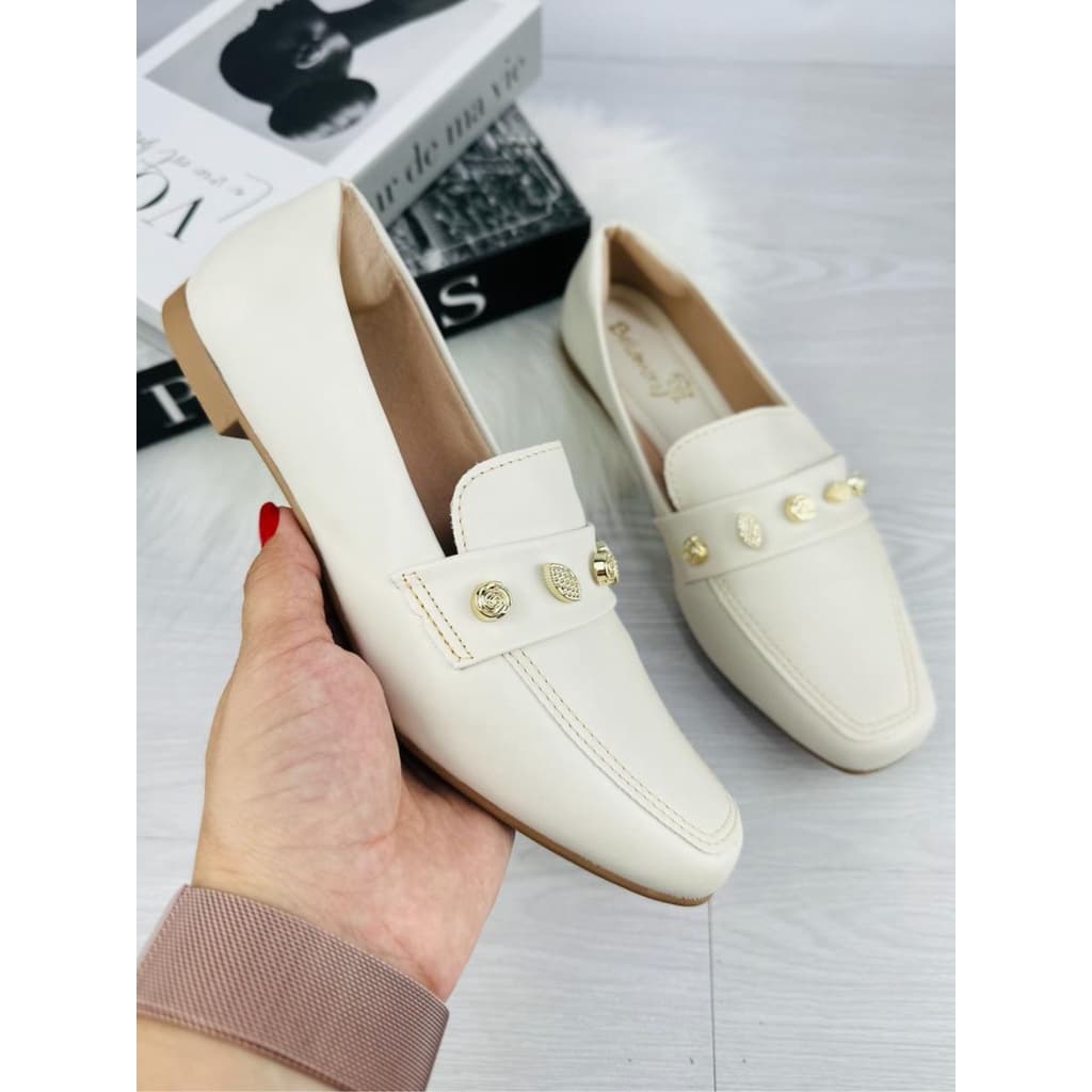 Mocassim Feminino Casual Com Enfeite De Metal Espuma Calcanhar e Palmilha Macia Solado Nao Escorrega