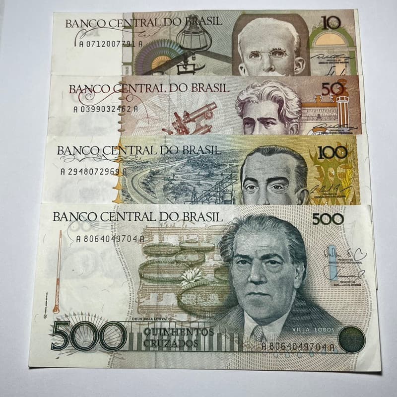Lote 4 Cedulas de 10 50 100 e 500 Cruzados Rui Barbosa Oswaldo Cruz e Juscelino JK Villa Lobos